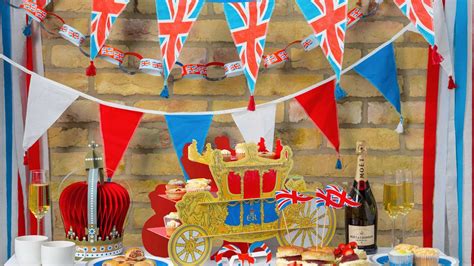 Coronation Party Decorations: Bunting, Balloons, Flags & More