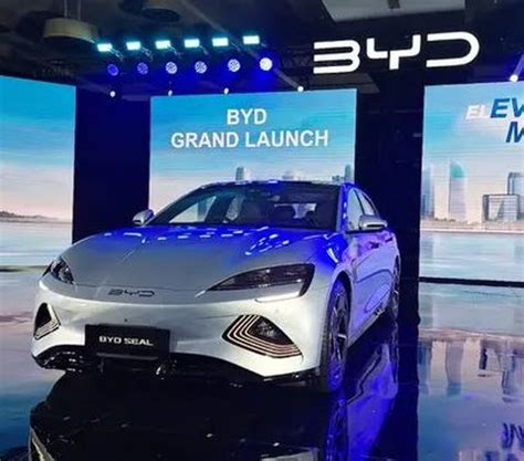 Mobil Listrik Dan Hybrid Termahal Yang Mejeng Di IIMS 2024