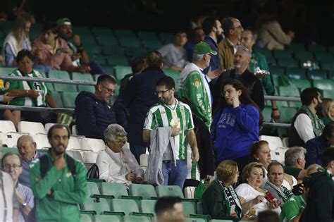 Búscate en las fotos del Betis HJK Helsinki