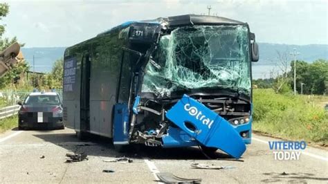 Incidente Tra Bus Cotral Carichi Di Studenti Sulla Verentana