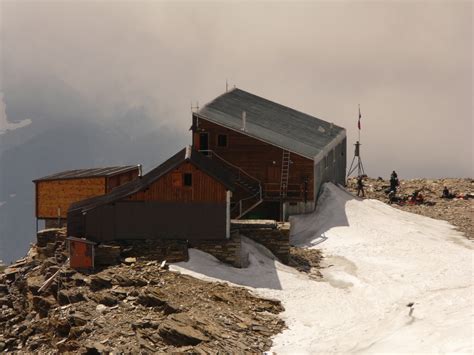 Rifugio Quintino Sella Al Felik Camptocamp Org