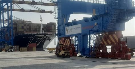 Le deuxième Terminal à conteneurs du port dAbidjan opérationnel FAAPA FR