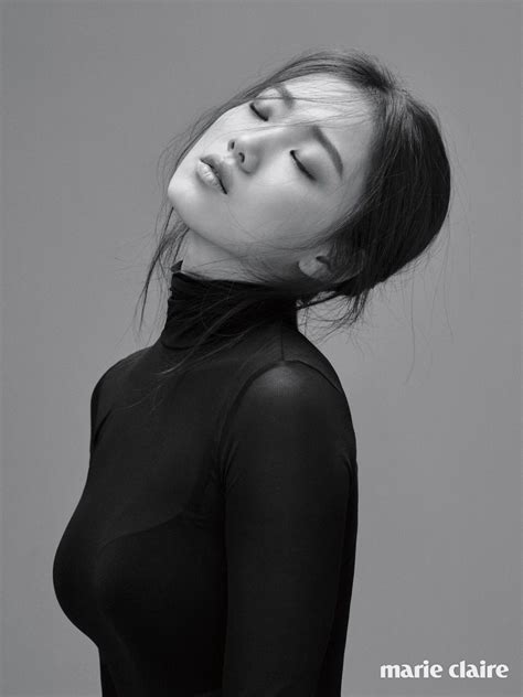 Lee Sung Kyung for Marie Claire mahazine March Issue '16 Model Poses ...