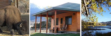 Yellowstone Park Riverfront Cabins - Gardiner, Montana