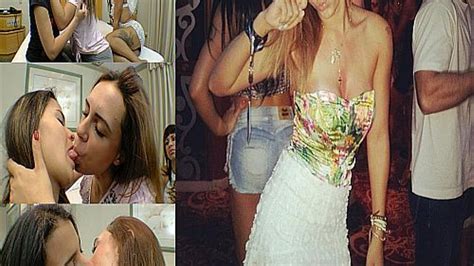 HOT KISSES TRIO CHANGE OF GIRLFRIENDS CLIP 6 HD Facesitting Female Clips4sale