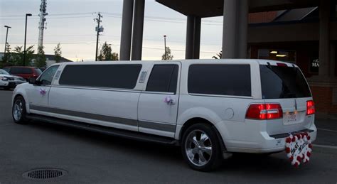 Lincoln Navigator Stretch Limousine Quest Limos