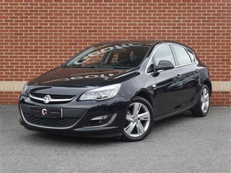 Vauxhall Astra Turbo Black - Vauxhall Astra Review