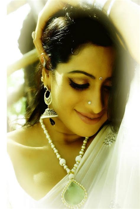 Udaya Bhanu Hot Spicy Photo Gallery South Indian Actress