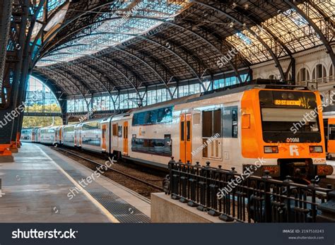 19 Estaciones de metro Images, Stock Photos & Vectors | Shutterstock