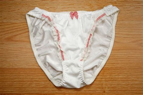 VINTAGE JAPANESE NYLON Shiny Slippery Pretty Cute White Bikini Panty Size Small PicClick CA