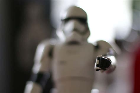 Review First Order Stormtrooper Sixth Scale Figure By Hot Toys From Sideshow Collectibles