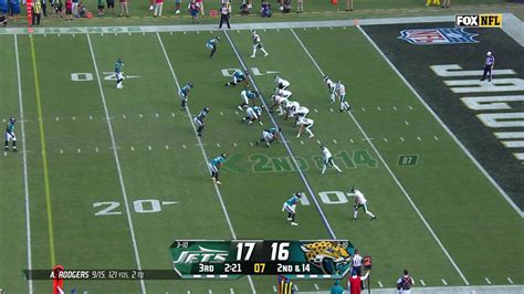 New York Jets Quarterback Aaron Rodgers Showcases The Wheels On 18 Yard