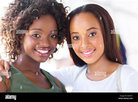 Belles Jeunes Filles Africaines Banque De Photographies Et Dimages à Haute Résolution Alamy