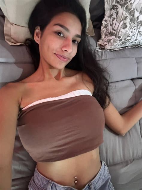 Busty Latina Teen 9GAG