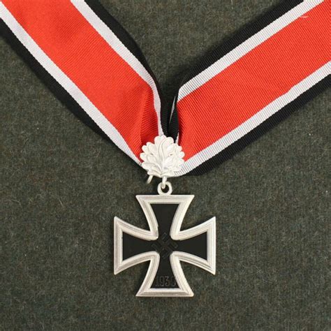 Knights Cross With Oak Leaves Un Issued Look