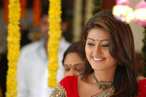 Sneha Looking Beautifull Stills Pics