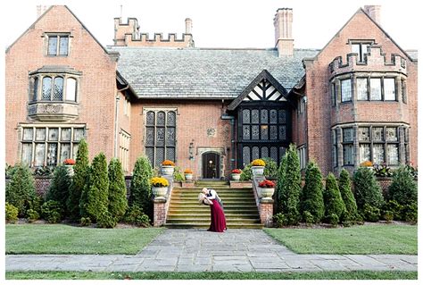 Stan Hywet Hall And Gardens Engagement Session