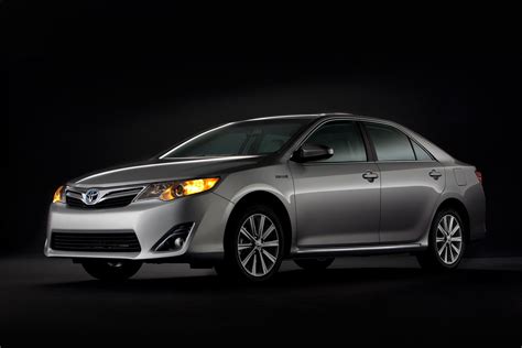 Toyota Camry Hybrid - Information and photos - MOMENTcar