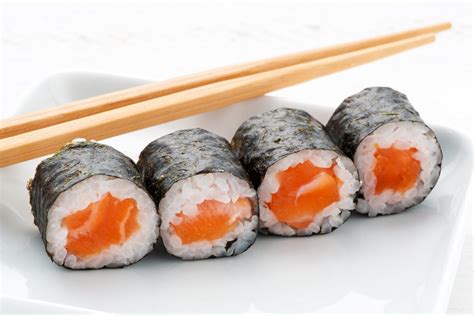 Sushi Hosomaki Rolls Uramaki Nigiri E Altro Ancora