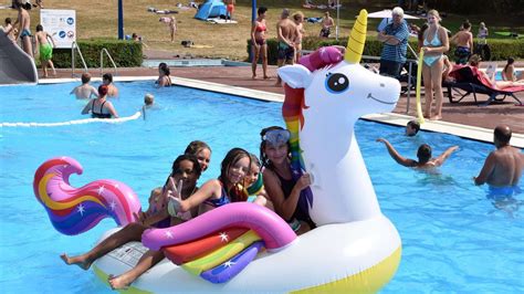 Waldkappeler Feiern Im Freibad Ein Abwechslungsreiches Sommerfest