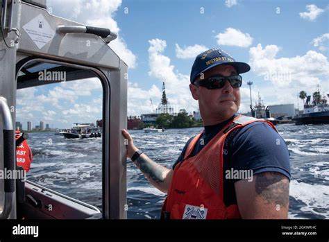 Coast Guard 29 Foot Response Boat Small Ii Hi Res Stock Photography And