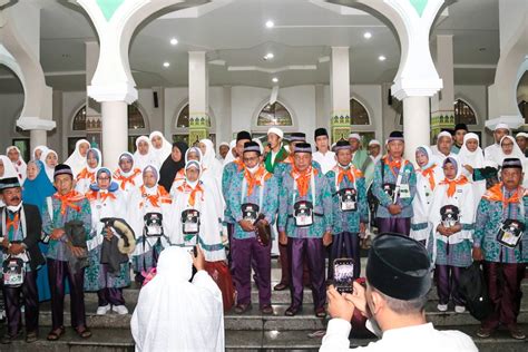 134 Jamaah Calon Haji JCH Kabupaten Bengkalis Kloter 8 Berangkat