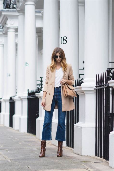 30 Classic And Amazing Flared Jeans Outfits The Wow Style