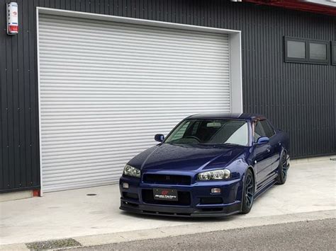 For Sale Nissan Skyline Gt R R Sedan Looks Like Oem Tuning Done