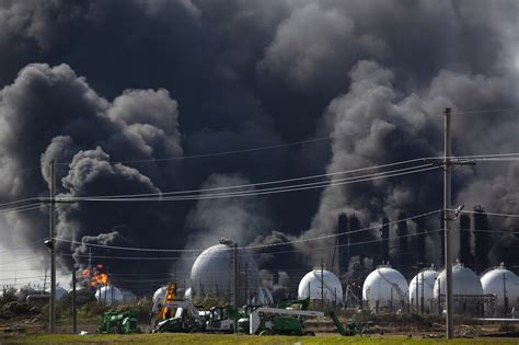 Evacuation Order Lifted As Huge Texas Plant Fire Contained