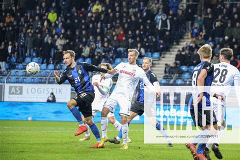 Pascal Sohm Sv Waldhof Mannheim On The Ball Michel Stoecker Sc Verl