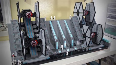 LEGO Star Wars TFA Finalizer Hangar MOC - YouTube