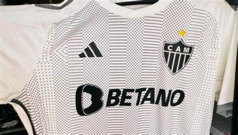 Camisa Reserva Do Atl Tico Mg Vaza Mantos Do Futebol