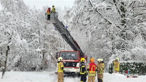 Eins Tze Aufgrund Schneechaos Freiwillige Feuerwehr Ried Im Innkreis