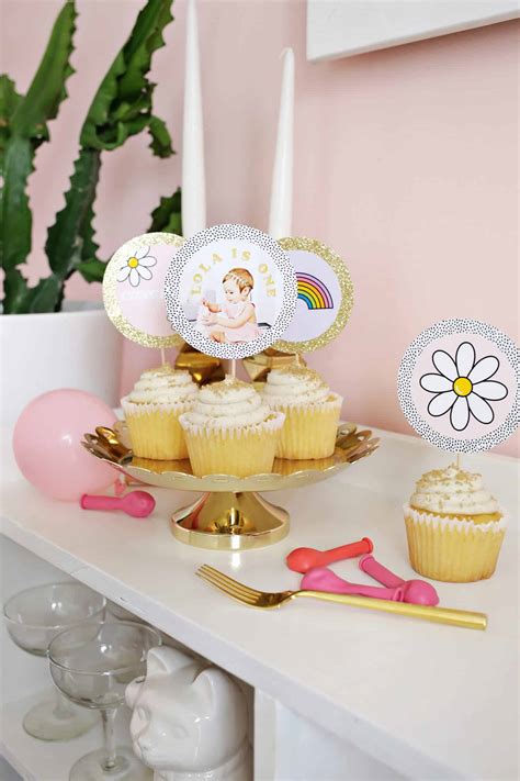 Easy Photo Cupcake Topper Diy A Beautiful Mess