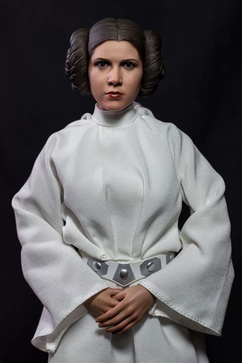 Doons Dungeon Hot Toys Star Wars Princess Leia Figure Review