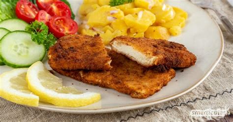 Vegetarische Schnitzel aus Tofu würzig mariniert und paniert