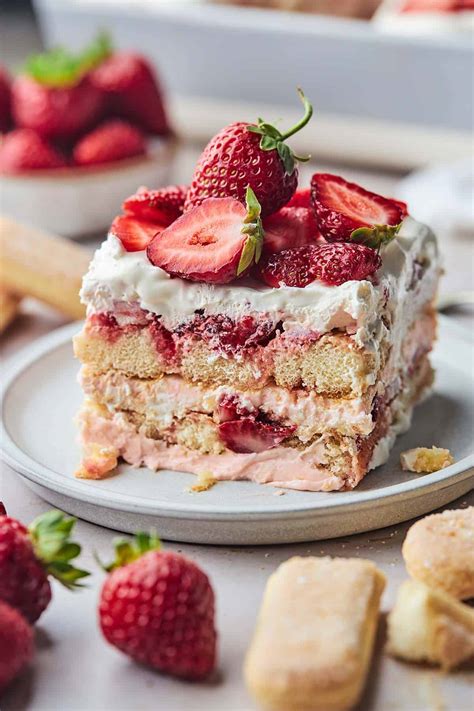 Strawberry Tiramisu - Grandbaby Cakes