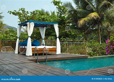 Tropical Cabana And Swimming Pool Royalty Free Stock Image - Image ...