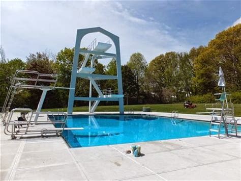 Maplewoodian.com: MAPLEWOOD POOL OPENS TODAY