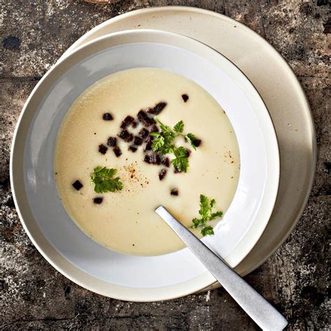 Pastinaken Suppe Mit Pumpernickel Brigitte De