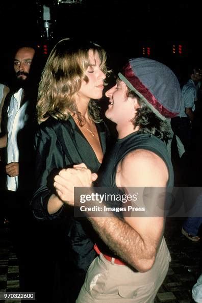 Robin Williams And Wife Valerie Velardi Circa 1979 In New York News Photo Getty Images