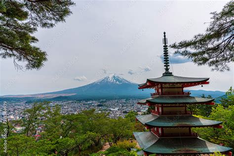 Beautiful Fuji Mountain, Fujisan volcano at Kitaguchi Hongu Fuji Sengen ...