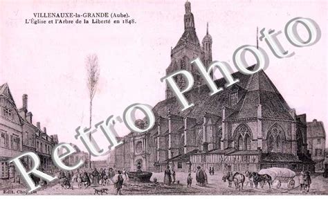 Agrandissement Carte Postale Ancienne L Eglise Et L Arbre De La Liberte