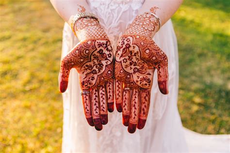 Hands with Henna Tattoo · Free Stock Photo