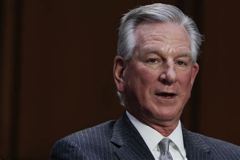 U.S. Risks War With Russia By 'Poking the Bear' in Ukraine: Senator ...