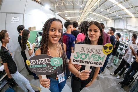 Programa Jovem em Foco fecha novo ciclo de formação em Guararema