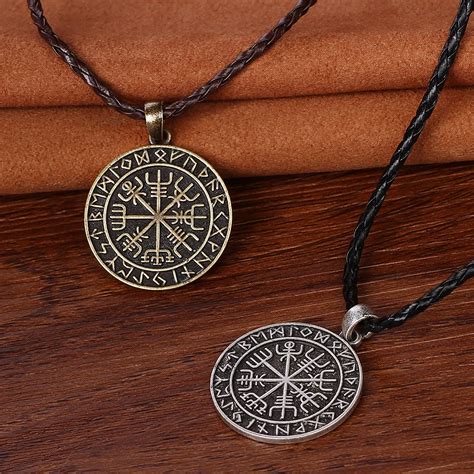 Amulet Viking Odin Norse Runic Pendant Necklace Viking Runes Vegvisir