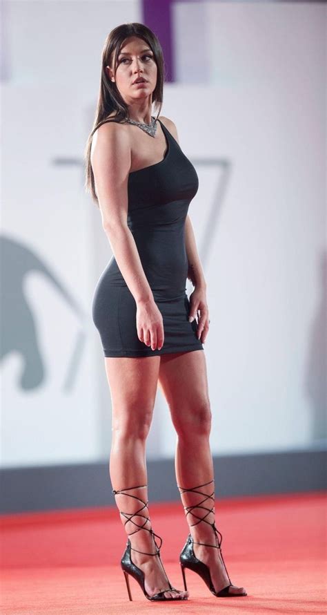 Adele Exarchopoulos Short Skirt Babes Women With Beautiful Legs Hot