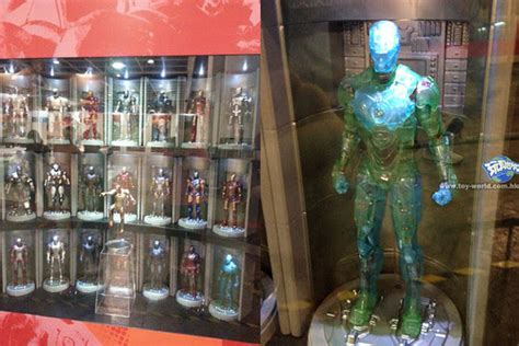 Hot Toys Booth Set Up Snaps For Ani Reveal New Figures