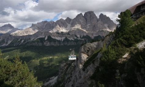 Bloccata La Funivia Faloria A Cortina Era Scaduta La Revisione